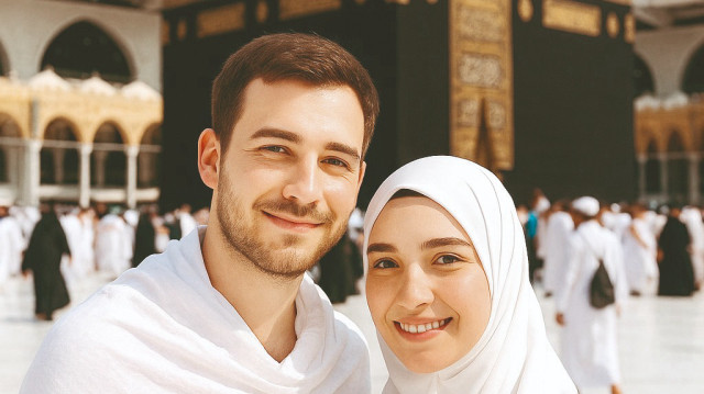 Karatay’da Evli Çiftlere Eğitim, Sürpriz Ödül Umre