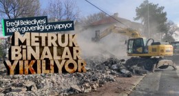 Ereğli Belediyesi Metruk Binaları Yıkmaya Devam Ediyor